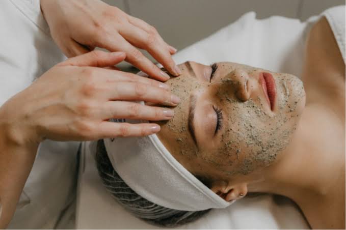 A Complete Wellness Guide to Healthy Skin