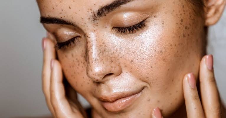 Natural Ways to Achieve Glowing Skin